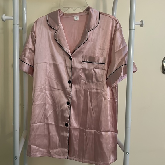 Womens Silk Satin Pajamas - Picture 4 of 7